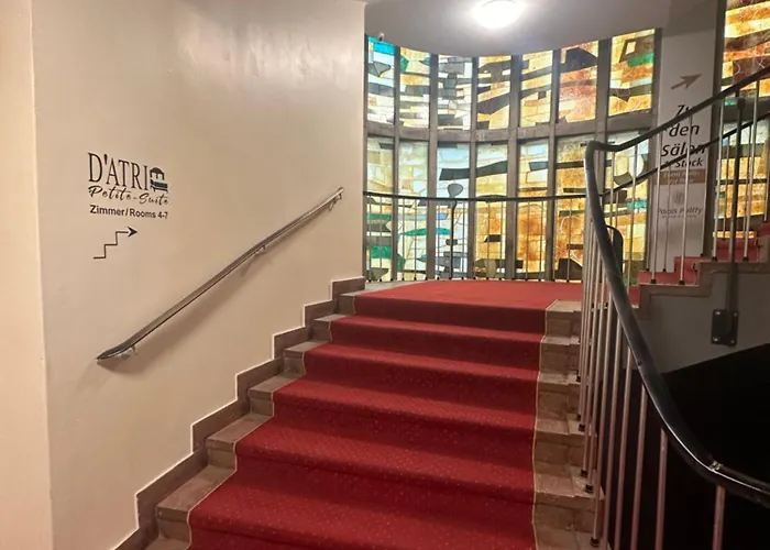 Datri Petite Suite 8