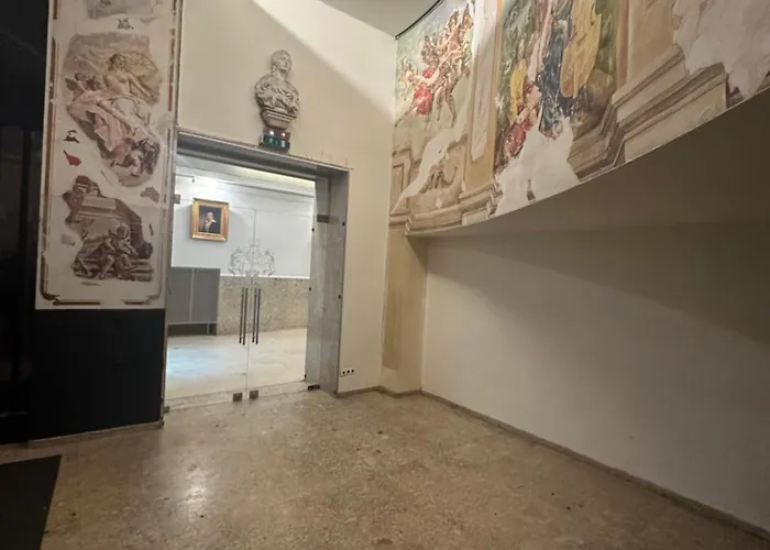 Datri Petite Suite 8